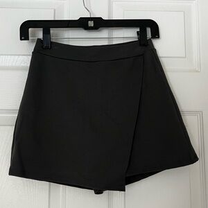 Dark grey skort